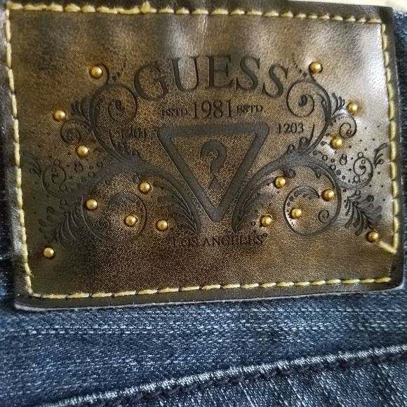 Guess Jeans - Picture 9 of 9